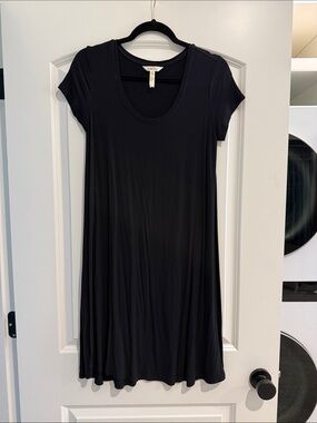 Matilda Jane Black Short Sleeve Scoop Neck Tunic Dress